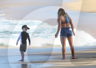 PEOPLE - Hilary Duff geniesst die Ferien auf Hawaii