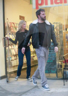PEOPLE - Ben Affleck mit einer blonden unbekannten in Beverly Hills unterwegs