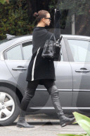PEOPLE - Schwangere Irina Shayk will nicht erkannt werden