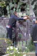 PEOPLE - Bradley Cooper stoppt schnell bei Lady Gaga's Hunden