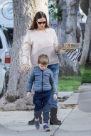 PEOPLE - Jennifer Garner überrascht Klein Seraphina mit einem Geburtstagskuchen