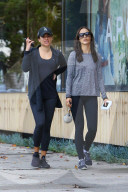 PEOPLE - Lea Michele und Cara Santana in West Hollywood unterwegs