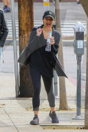 PEOPLE - Lea Michele und Cara Santana in West Hollywood unterwegs