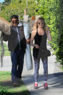 PEOPLE - Goldie Hawn in Brentwood unterwegs