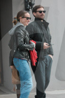 PEOPLE - Tobey Maguire mit der Familie und den Kids in Hollywood unterwegs