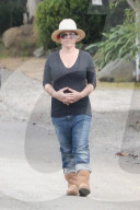 PEOPLE - Pink walkt ihre Baby-Pfunde weg