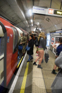 FEATURE - No Pants Day: Die Welt ohne Hose