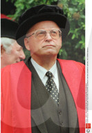 ROMAN HERZOG, GERMAN PRESIDENT RECEIVING HONORARY DEGREE AT OXFORD UNIVERSITY, BRITAIN, 1997.