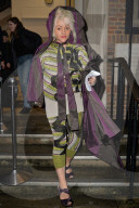 PEOPLE - London Fashionweek Männer: Jaime Winstone mit Baby Raymond bei Vivienne Westwood 