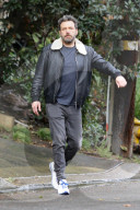 PEOPLE - Ben Affleck besucht Bradley Cooper für ein kurzes Meeting