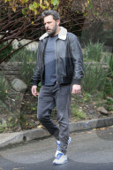 PEOPLE - Ben Affleck besucht Bradley Cooper für ein kurzes Meeting