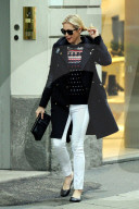 PEOPLE - Kelly Rutherford bummelt in Mailand