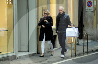 PEOPLE - Kelly Rutherford bummelt in Mailand