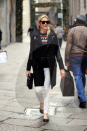 PEOPLE - Kelly Rutherford bummelt in Mailand