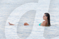 EXKLUSIV - Alessandra Ambrosio geniesst ihre Ferien in Brasilien