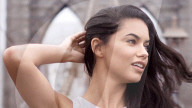PEOPLE - Adriana Lima wirbt für Maybelline