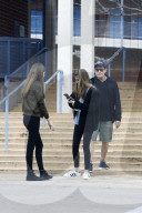 PEOPLE - Charlie Sheen mit Tochter Sam in Malibu unterwegs