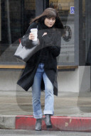 PEOPLE - Selma Blair im tristen Los Angeles unterwegs