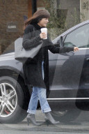 PEOPLE - Selma Blair im tristen Los Angeles unterwegs