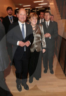 NEWS - Hamburg: Promis an der Eröffnung der Elbphilarmonie