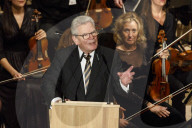 NEWS - Hamburg: Promis an der Eröffnung der Elbphilarmonie