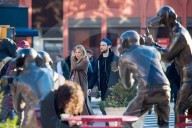 PEOPLE - Sienna Miller und Tom Sturridge mit Klein Marlowe in New York unterwegs