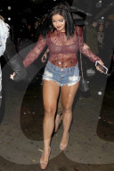 PEOPLE - Ariel Winter lässt tief blicken