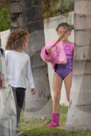 EXKLUSIV - Ganz die Mutter: Klein Monroe und Moroccan Carey mit der Nanny in Agoura Hills unterwegs