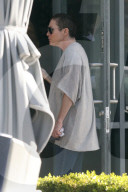 PEOPLE - Shannen Doherty in Malibu unterwegs