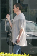 PEOPLE - Shannen Doherty in Malibu unterwegs