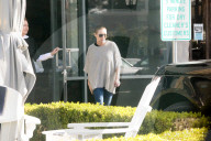 PEOPLE - Shannen Doherty in Malibu unterwegs