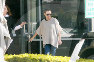 PEOPLE - Shannen Doherty in Malibu unterwegs