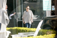 PEOPLE - Shannen Doherty in Malibu unterwegs