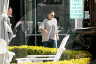 PEOPLE - Shannen Doherty in Malibu unterwegs