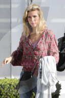 PEOPLE - Elsa Pataky ohne Make-Up in Malibu unterwegs