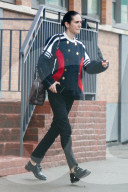 PEOPLE - Farbenfroh: Jennifer Connelly in New York unterwegs