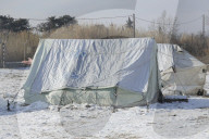 NEWS - Griechenland: Schnee und KÃ¤lte im FlÃ¼chtlingslager in Thessaloniki
