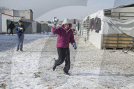 NEWS - Griechenland: Schnee und KÃ¤lte im FlÃ¼chtlingslager in Thessaloniki