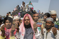 NEWS - Bangladesh: Muslime pilgern nach Tongi