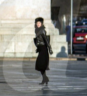 EXKLUSIV - Jennifer Lawrence steht in Budapest vor der "Red SParrow" Linse
