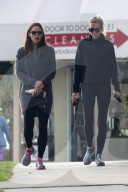 PEOPLE - Jennifer Garner spaziert durch die Nachbarschaft
