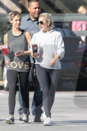 PEOPLE - Lady Gaga gönnt sich etwas von Starbucks