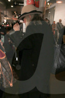 PEOPLE - In Deckung: Diane Keaton will nicht erkannt werden