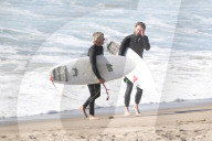 PEOPLE - Liam Hemsworth stürzt sich in die Wellen von Malibu