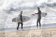 PEOPLE - Liam Hemsworth stürzt sich in die Wellen von Malibu