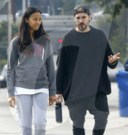 PEOPLE - Zoe Saldana und Marco Pergo im Schlabber-Look in Glendale unterwegs