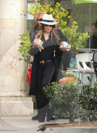 PEOPLE - La Toya Jackson besuchte Janet Jackson im Spital