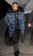 PEOPLE - Drake dick eingepackt auf dem Weg in den Peppermint Club