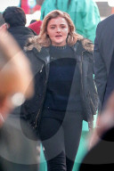 PEOPLE - Chloe Grace Moretz spaziert mit einer Freundin durch New York