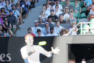 PEOPLE - Mit Schlapphut: Kim Murray feuert ihren Andy an